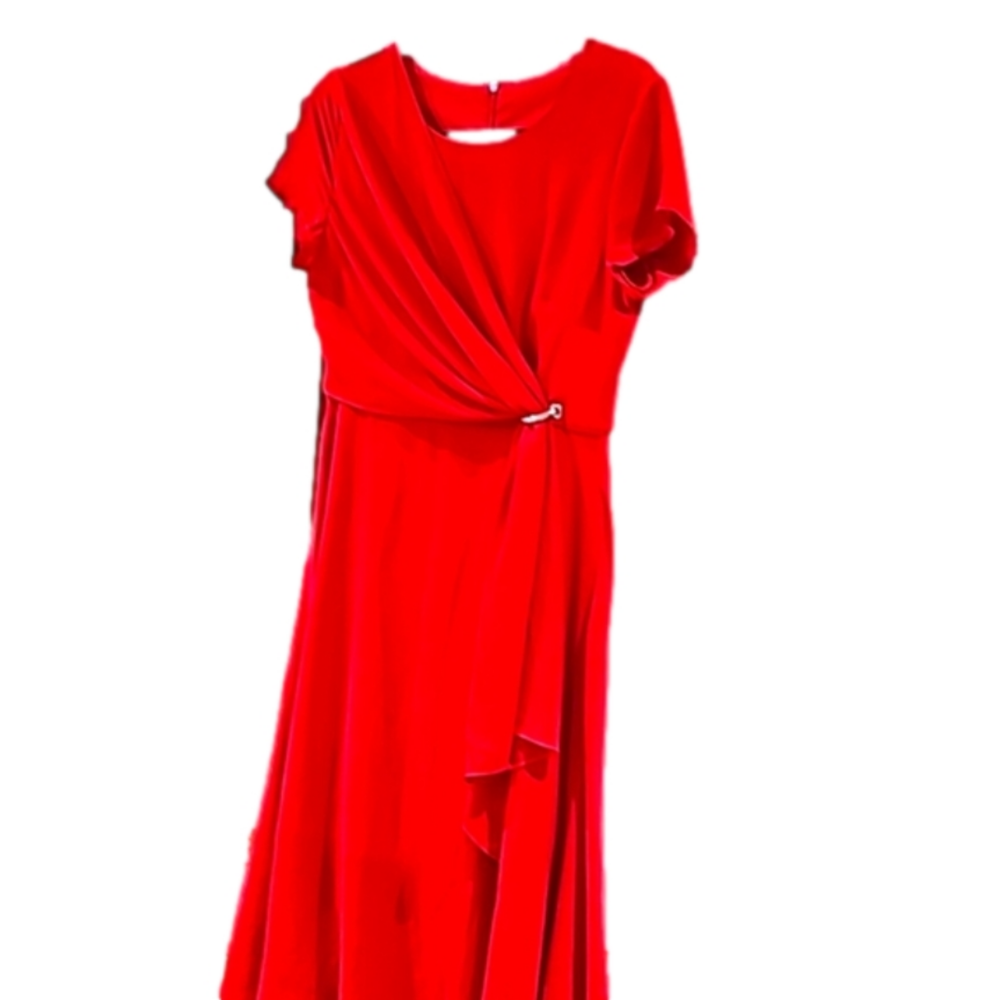Nothing but Love Georgeous Red Dress Just in time‎ for Christmas medium